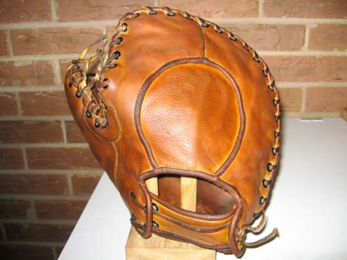 Sam Leslie Goldsmith WP Back